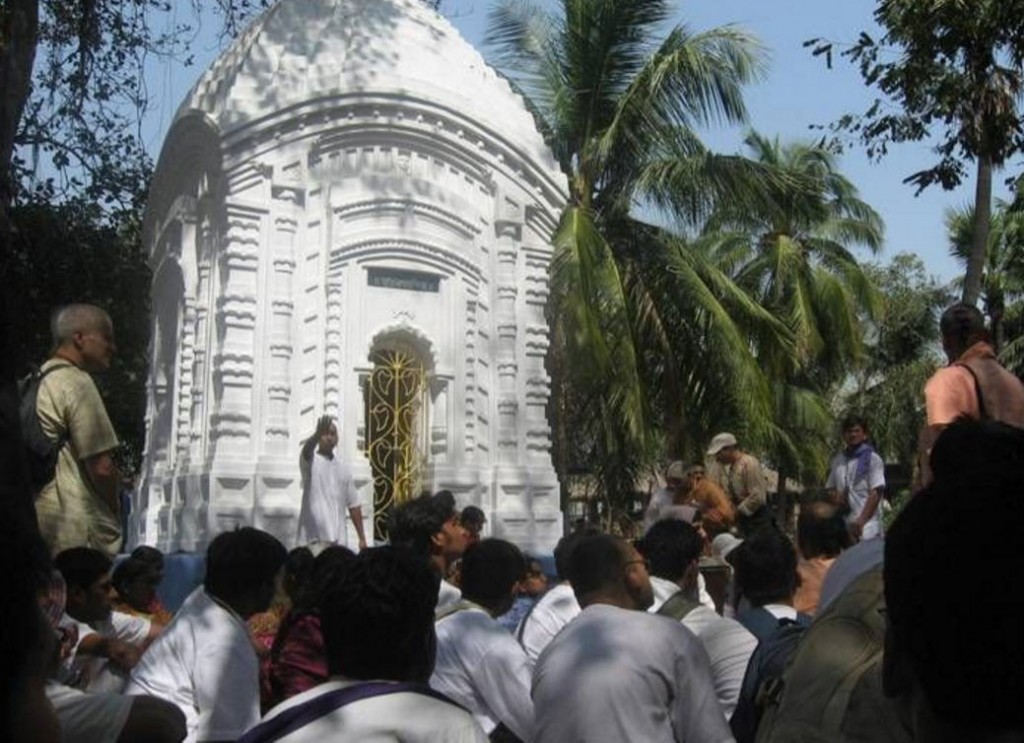 Garbhavasa or Sootika Mandir